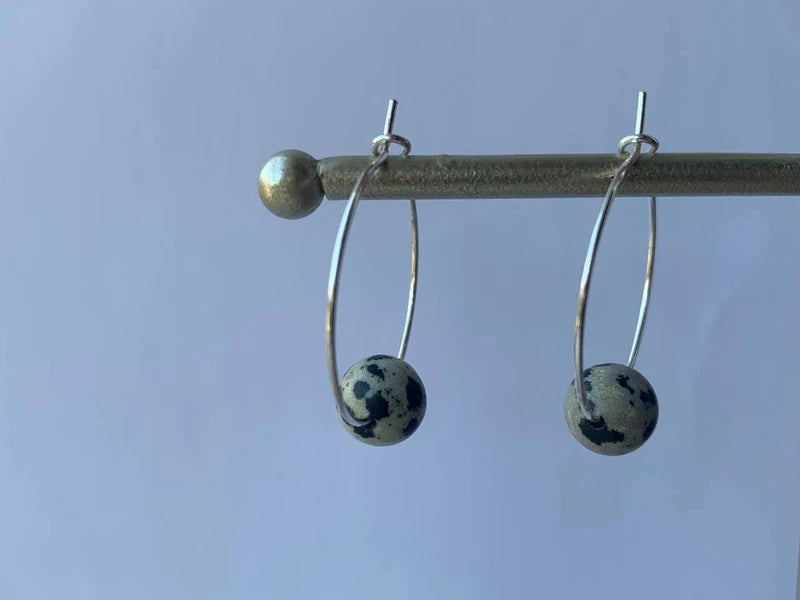Orecchini a cerchio in acciaio inox con pietre naturali da 8 mm