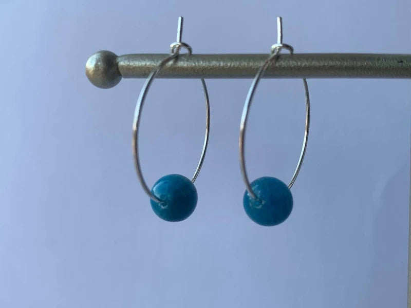 Orecchini a cerchio in acciaio inox con pietre naturali da 8 mm