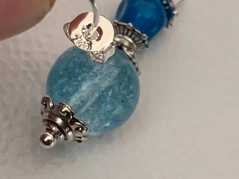 Orecchini pendenti artigianali con Cristallo di Rocca Topaz e Agata Blu