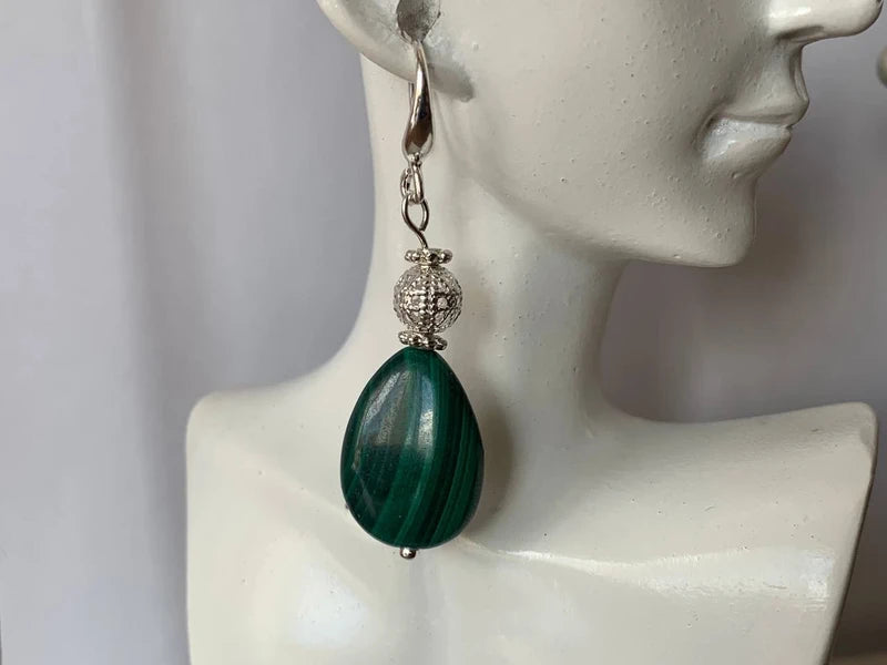 Orecchini pendenti in argento 925 placcato con malachite naturale a goccia – 18x13mm