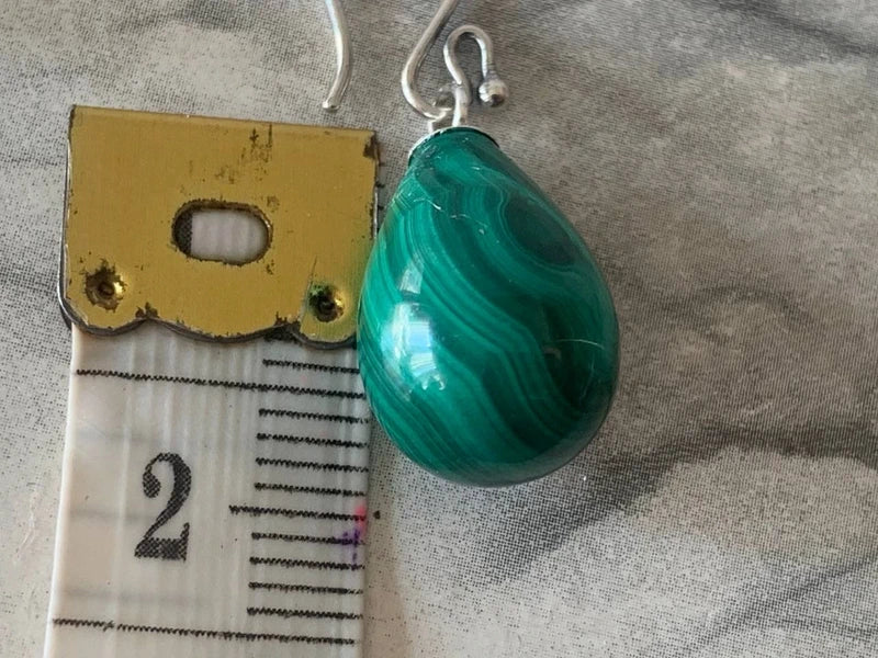 Orecchini in Argento 925 con Malachite a Goccia – Artigianali Eleganti