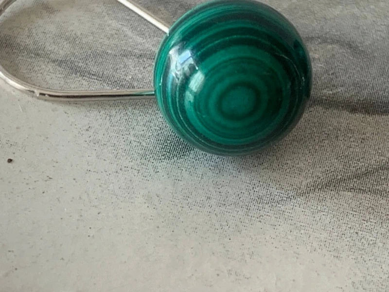 Orecchini pendenti Malachite 10mm in argento 925 | Galvanica argento antico