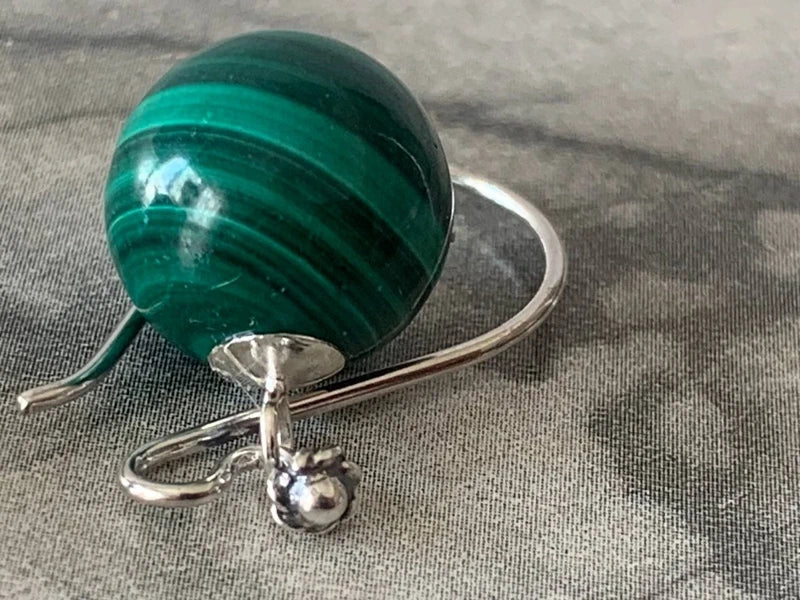 Orecchini pendenti Malachite 10mm in argento 925 | Galvanica argento antico
