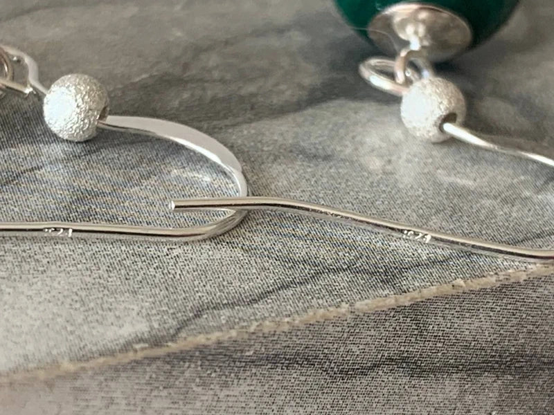 Orecchini Malachite 10mm pendenti in argento 925 | Eleganti e naturali