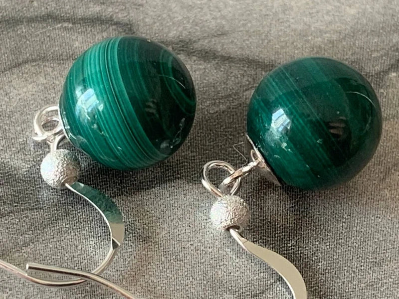 Orecchini Malachite 10mm pendenti in argento 925 | Eleganti e naturali