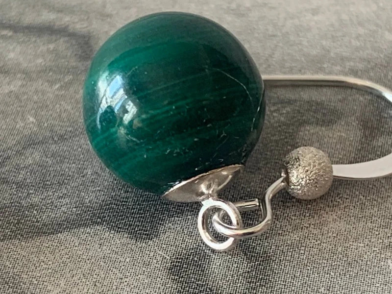 Orecchini Malachite 10mm pendenti in argento 925 | Eleganti e naturali
