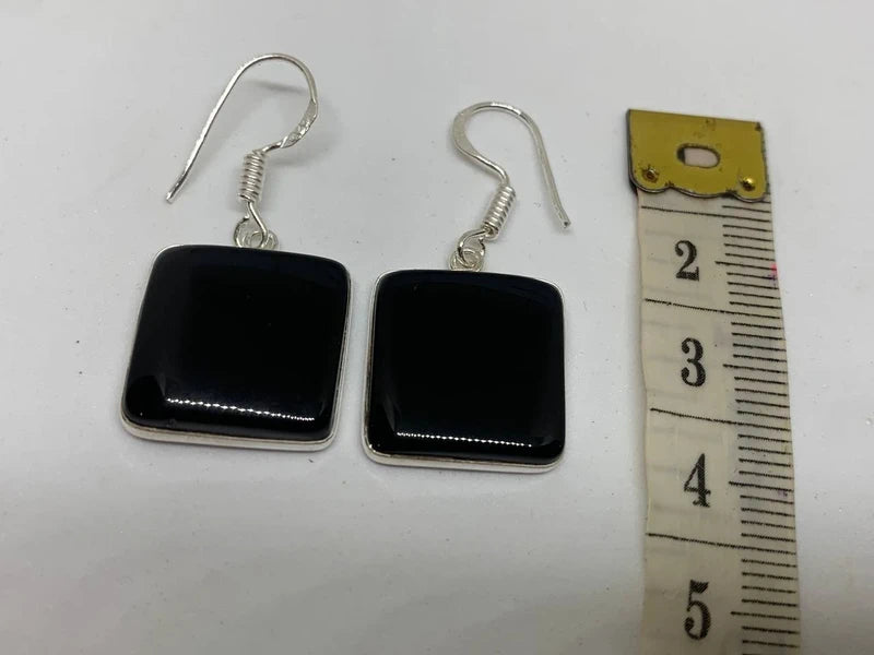 Orecchini artigianali in argento 925 con cabochon di onice nera 15x15mm