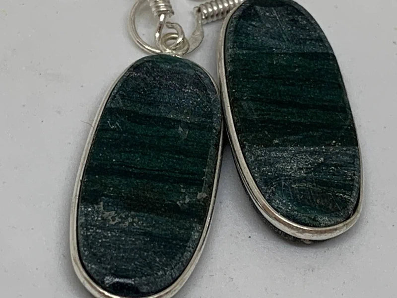 Orecchini artigianali in ottone placcato argento con Diaspro Verde naturale