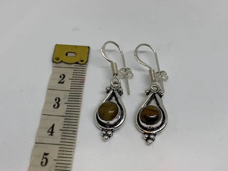Orecchini artigianali con occhio di tigre naturale cabochon 8mm