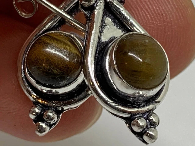 Orecchini artigianali con occhio di tigre naturale cabochon 8mm