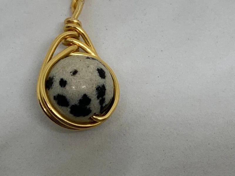Set orecchini e collana Diaspro Dalmata naturale • gioiello energetico • rame dorato Ottime·Naturale