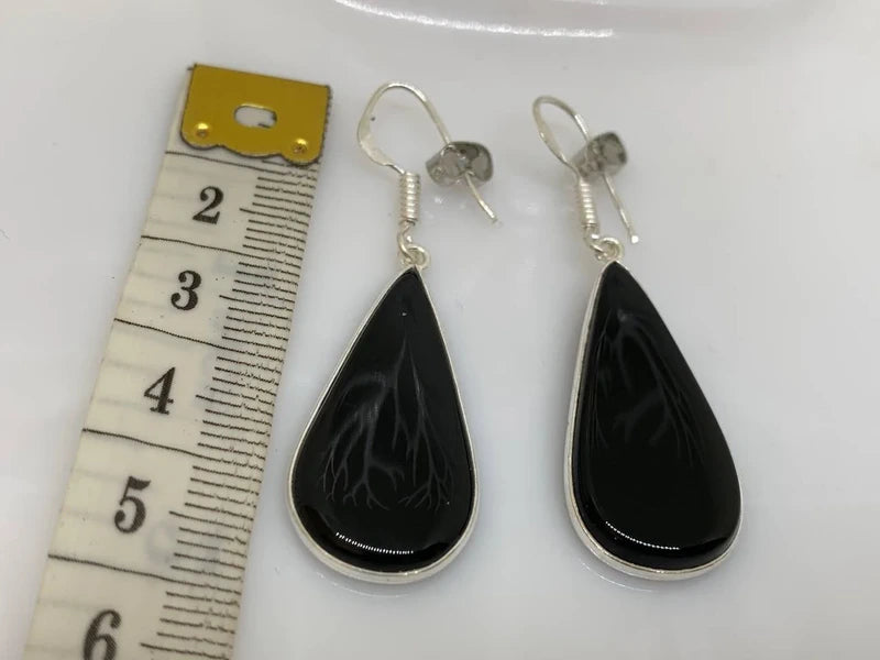 Orecchini artigianali con onice nero naturale