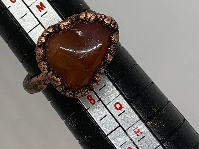 Anello elettroformato in rame puro con agata arancione – tg. 7 US (circa 14 IT)