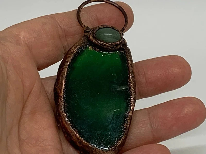 Ciondolo in rame elettroformato con Agata verde e Avventurina patina scura