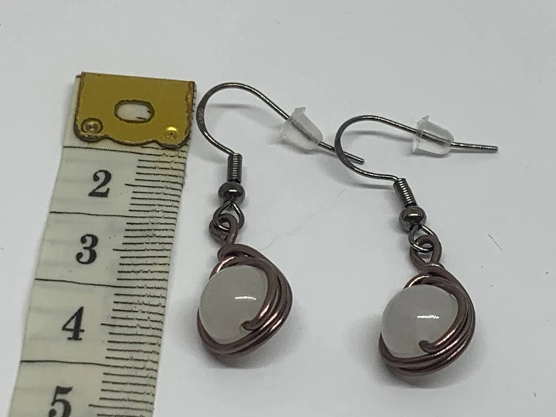 Orecchini con quarzo ialino avvolto in filo e ganci argento 925 placcato
