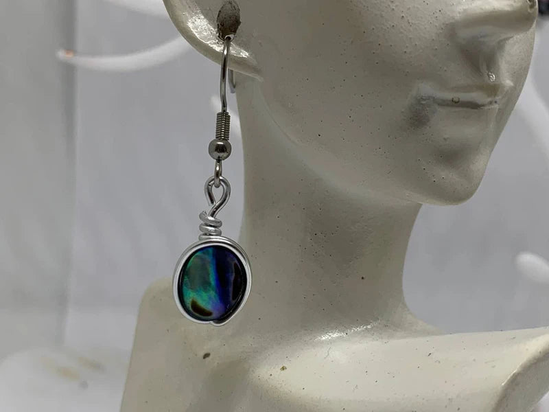 Orecchini pendenti con abalone 6x8 mm