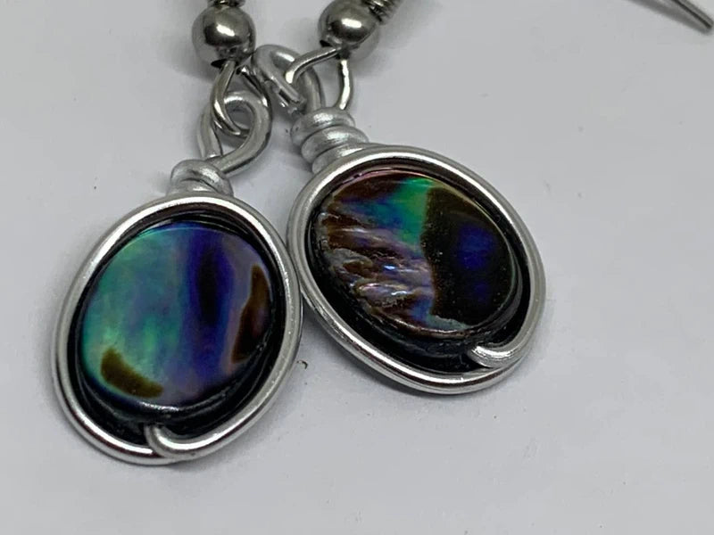 Orecchini pendenti con abalone 6x8 mm