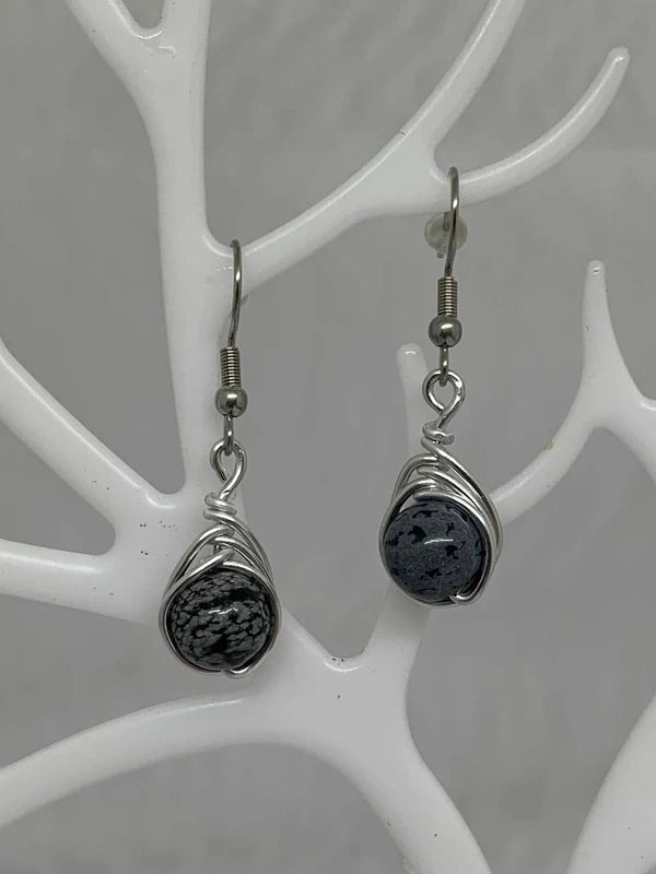 Orecchini pendenti handmade con pietre naturali da 8 mm e acciaio inox