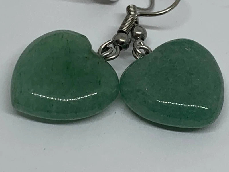 Orecchini pendenti con avventurina verde a cuore