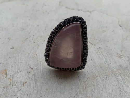 Anello artigianale con Quarzo Rosa naturale in ottone placcato argento 925 Tg. 15