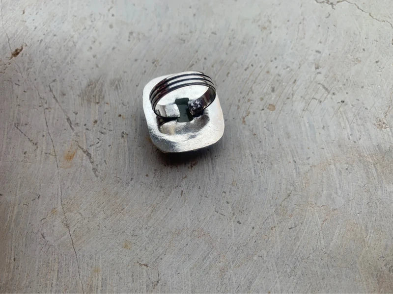 Anello artigianale con Prehnite naturale in ottone placcato argento 925 Tg. 13