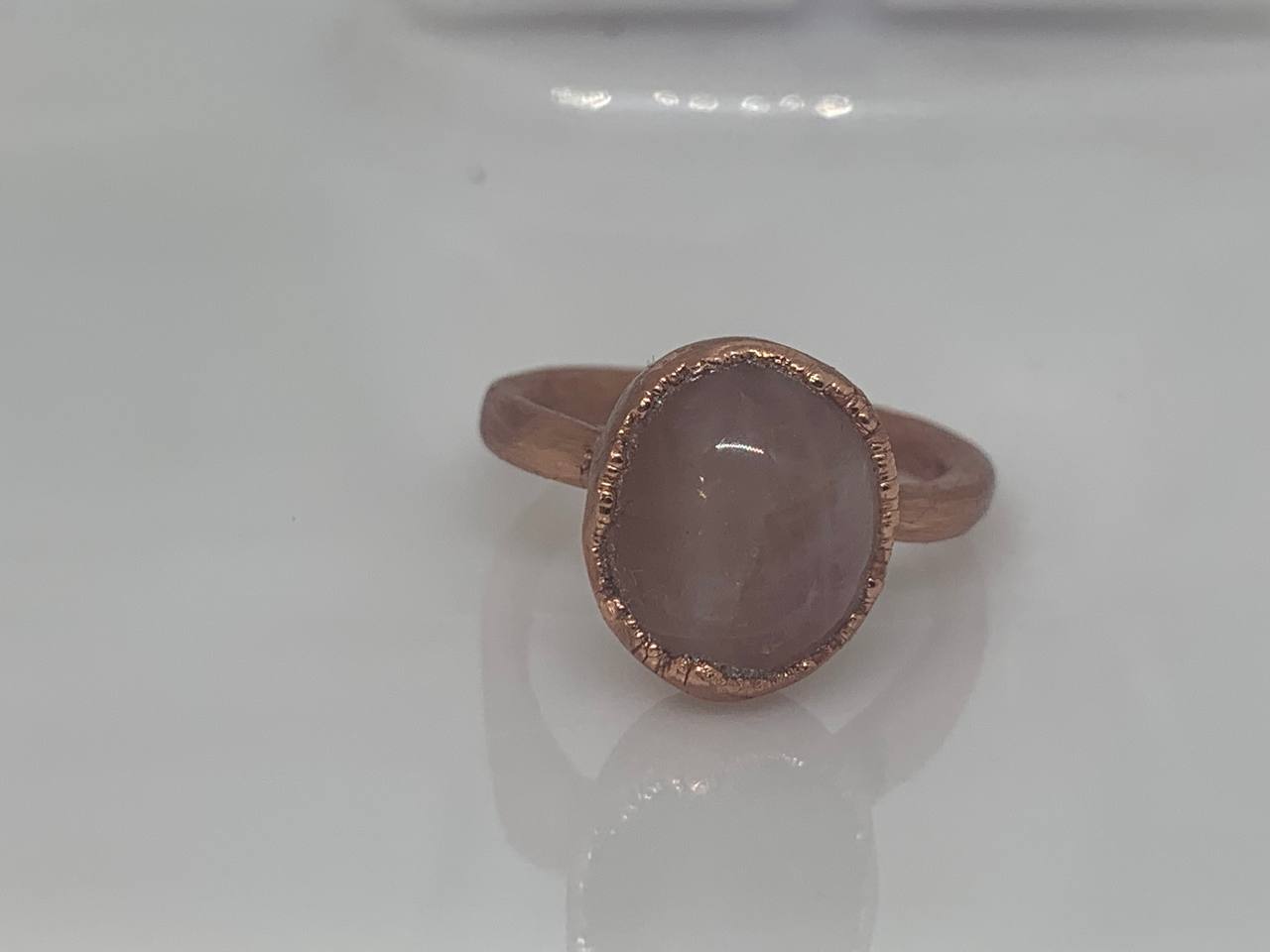 Anello Elettroformato in Rame con Quarzo Rosa Naturale - Pezzo Unico