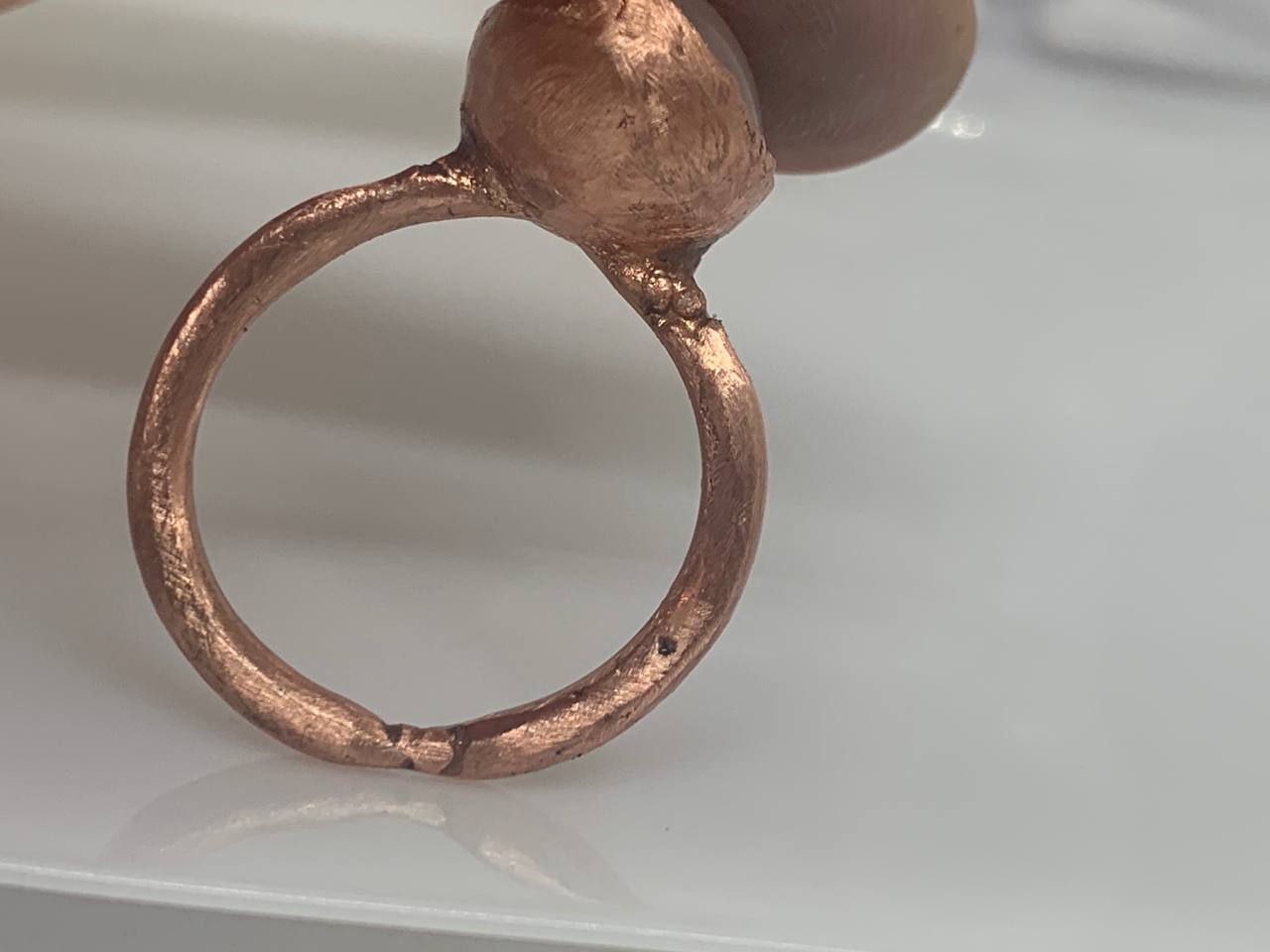 Anello Elettroformato in Rame con Quarzo Rosa Naturale - Pezzo Unico